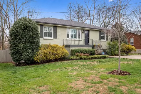 6423 Henry Ford Dr, Nashville, TN 37209