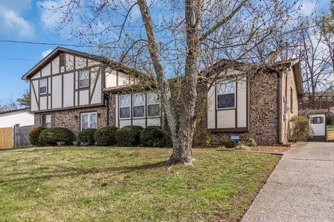 426 Clearwater Dr, Nashville, TN 37217