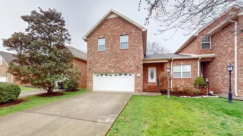 2522 Keegan Dr, Murfreesboro, TN 37130