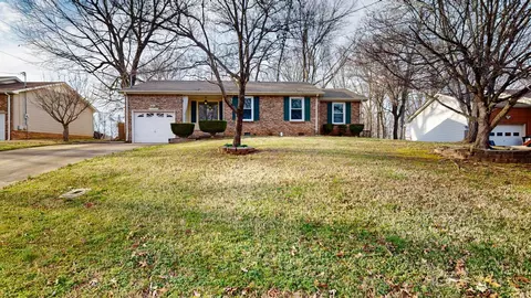405 Sarah Dr, Clarksville, TN 37042