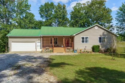 374 Carlson Rd, Coalmont, TN 37313
