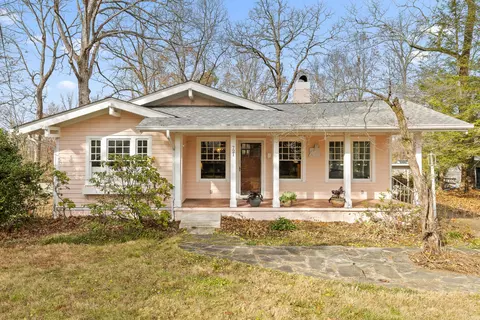 721 James Blvd, Signal Mountain, TN 37377