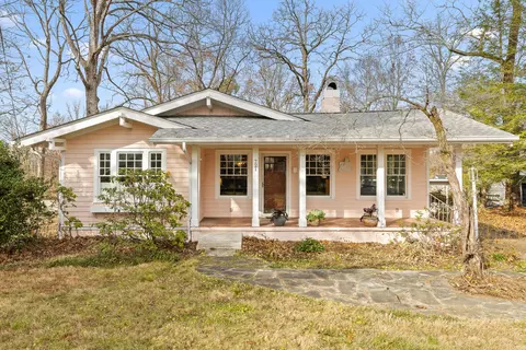 721 James Blvd, Signal Mountain, TN 37377