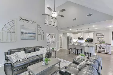 1119 Owen Layne Dr, Murfreesboro, TN 37129