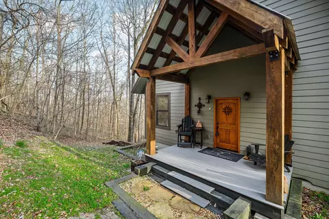 1101 Cherokee Dr, Smithville, TN 37166