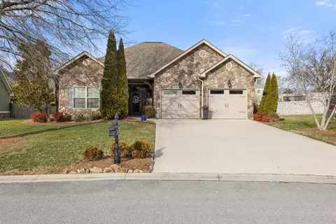 3710 Willow Lake Cir, Chattanooga, TN 37419