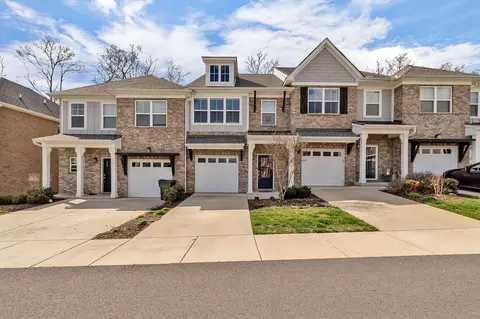 324 Banbury Dr, Gallatin, TN 37066