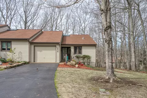 370 Lake Catherine Ct, Crossville, TN 38558