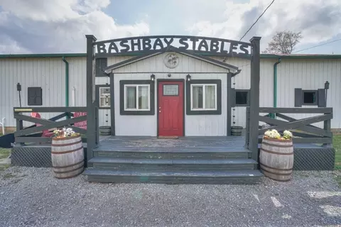 541 Halls Mill Rd, Shelbyville, TN 37160