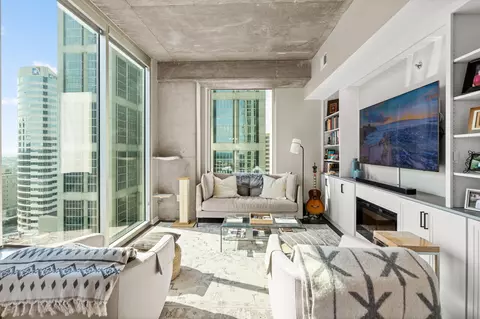 415 Church St #1802, Nashville, TN 37219