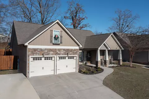 312 Peachtree Cir, Ringgold, GA 30736