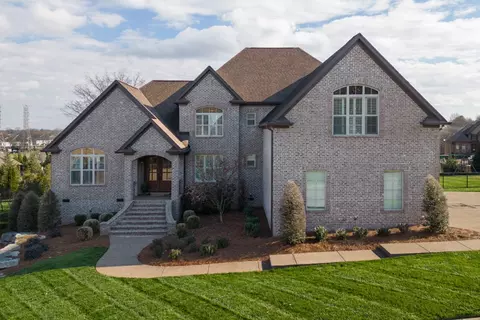 134 Waters Hill Cir, Lebanon, TN 37087