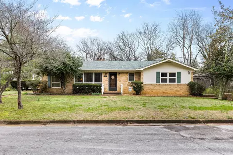 107 Fairview Dr, Mount Pleasant, TN 38474