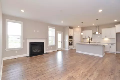 196 John T Alexander Blvd, Hendersonville, TN 37075