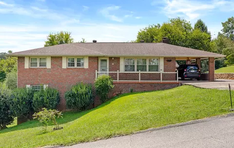 10 Coburn Dr, Chattanooga, TN 37415