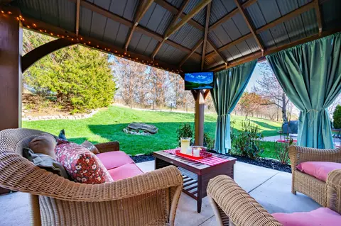 Exterior - 1020 Dunrobin Dr, Franklin, TN 37067 photo 5 of 14