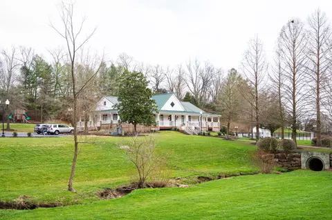 Exterior - 1020 Dunrobin Dr, Franklin, TN 37067 photo 9 of 14