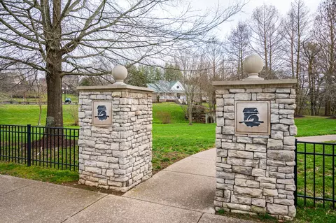 View/Area - 1020 Dunrobin Dr, Franklin, TN 37067 photo 2 of 4