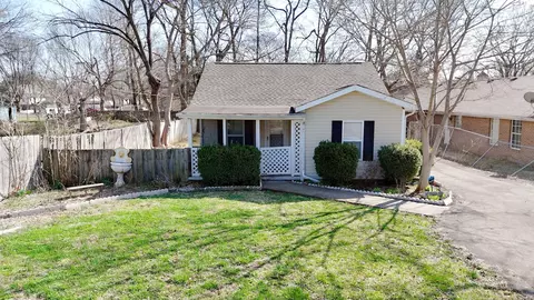 401 Locust St, Clarksville, TN 37042