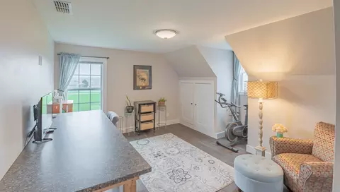 Living - 467 Williams St, Decherd, TN 37324 photo 4 of 5