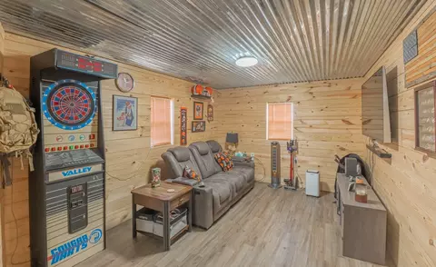 Living - 467 Williams St, Decherd, TN 37324 photo 5 of 5