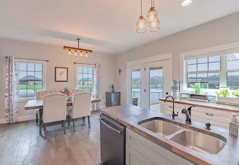Kitchen - 467 Williams St, Decherd, TN 37324 photo 5 of 6