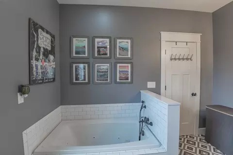 Bath - 467 Williams St, Decherd, TN 37324 photo 4 of 6