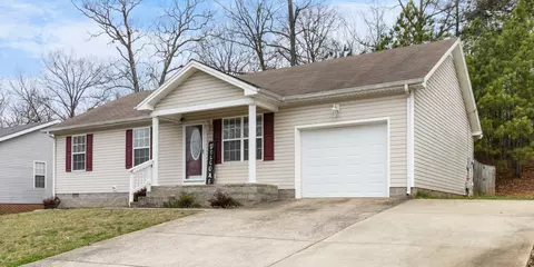 326 Pine Hill Dr, Hopkinsville, KY 42240