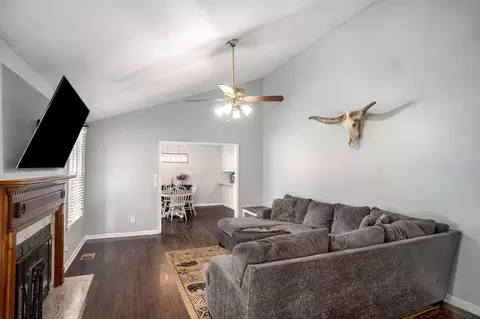 809 Restover Ct, Nashville, TN 37214