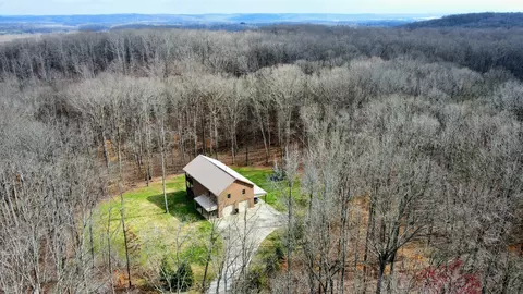 627 Oak Shadow Dr, New Johnsonville, TN 37134