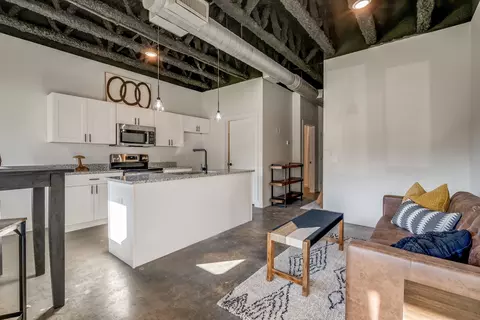 295 Plus Park Blvd #206, Nashville, TN 37217