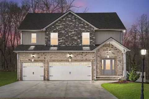 825 Snapdragon Ct, Clarksville, TN 37042