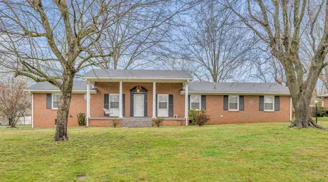 201 Cheyenne Trl, Columbia, TN 38401