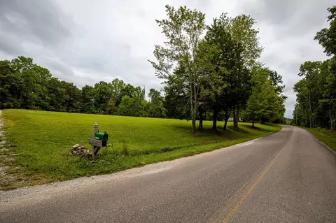 1301 Big Bartons Creek Rd, Dickson, TN 37055