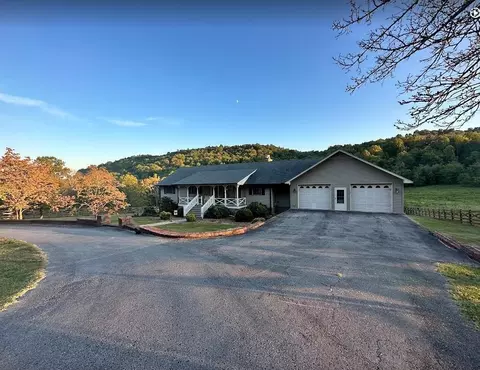 2150 Walter Stone Rd, Sparta, TN 38583
