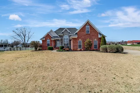 105 Mckenzie Ct, Murfreesboro, TN 37129