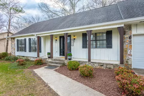 809 Windy Hill Dr, Chattanooga, TN 37421