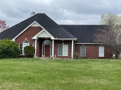 1030 Webb Rd, Clarksville, TN 37040