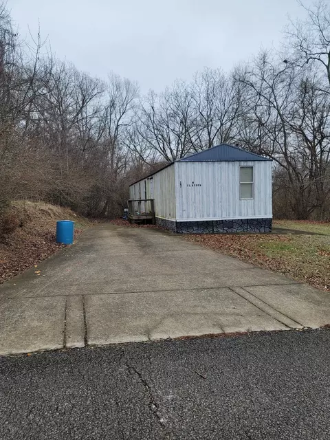 49 E Spring Loop, Erin, TN 37061
