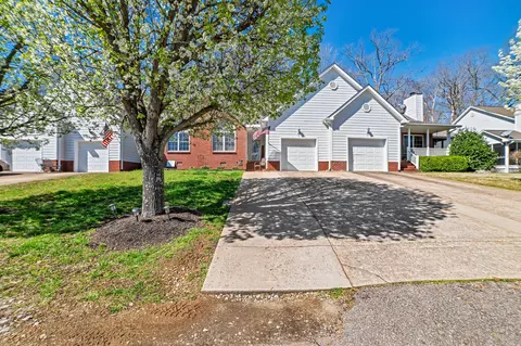 141 Rose Dr C, Dover, TN 37058