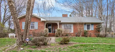 2311 Dogwood Ln, Clarksville, TN 37043