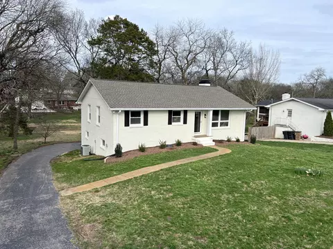 5204 Regent Dr, Nashville, TN 37220