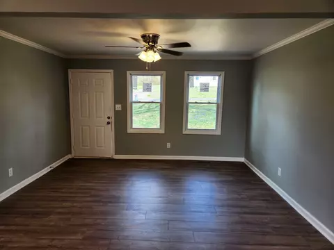 2221 Cherry Dr, Pulaski, TN 38478 photo 3