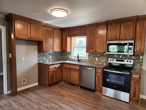 2221 Cherry Dr, Pulaski, TN 38478 photo 4