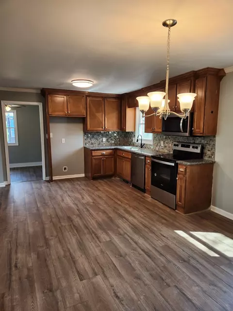 2221 Cherry Dr, Pulaski, TN 38478 photo 5