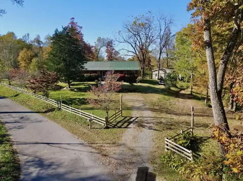 2325 Pea Ridge Fire Tower Rd, Celina, TN 38551