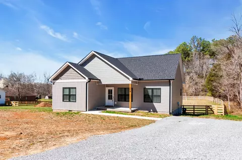 114 Long Rd, Charlotte, TN 37036