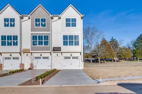 602 Harper Lndg, Chapel Hill, TN 37034