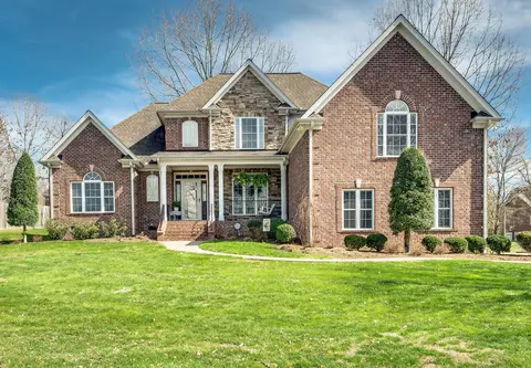 7303 Kempton Ct, Fairview, TN 37062