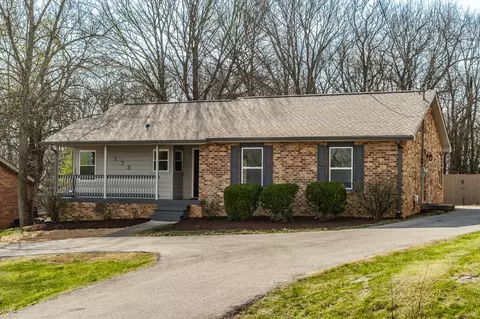 173 Township Dr, Hendersonville, TN 37075